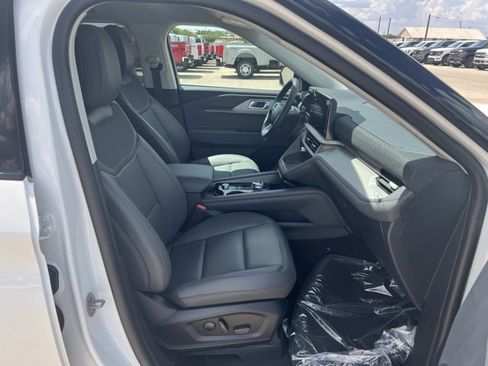 New 2025 Ford Explorer Active w/ Active Comfort Package image 11