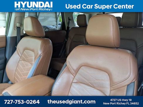 Used 2024 Nissan Pathfinder Platinum FWD image 7