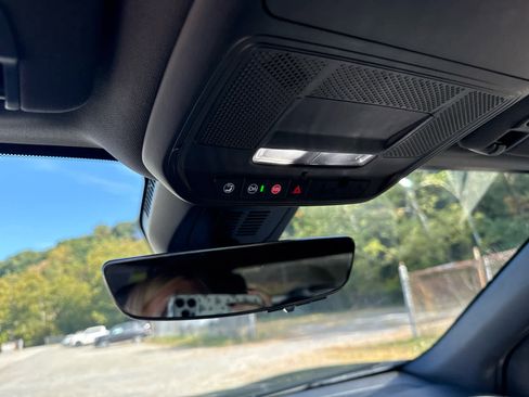 Used 2025 Chevrolet Equinox LT w/ Convenience Package II image 20