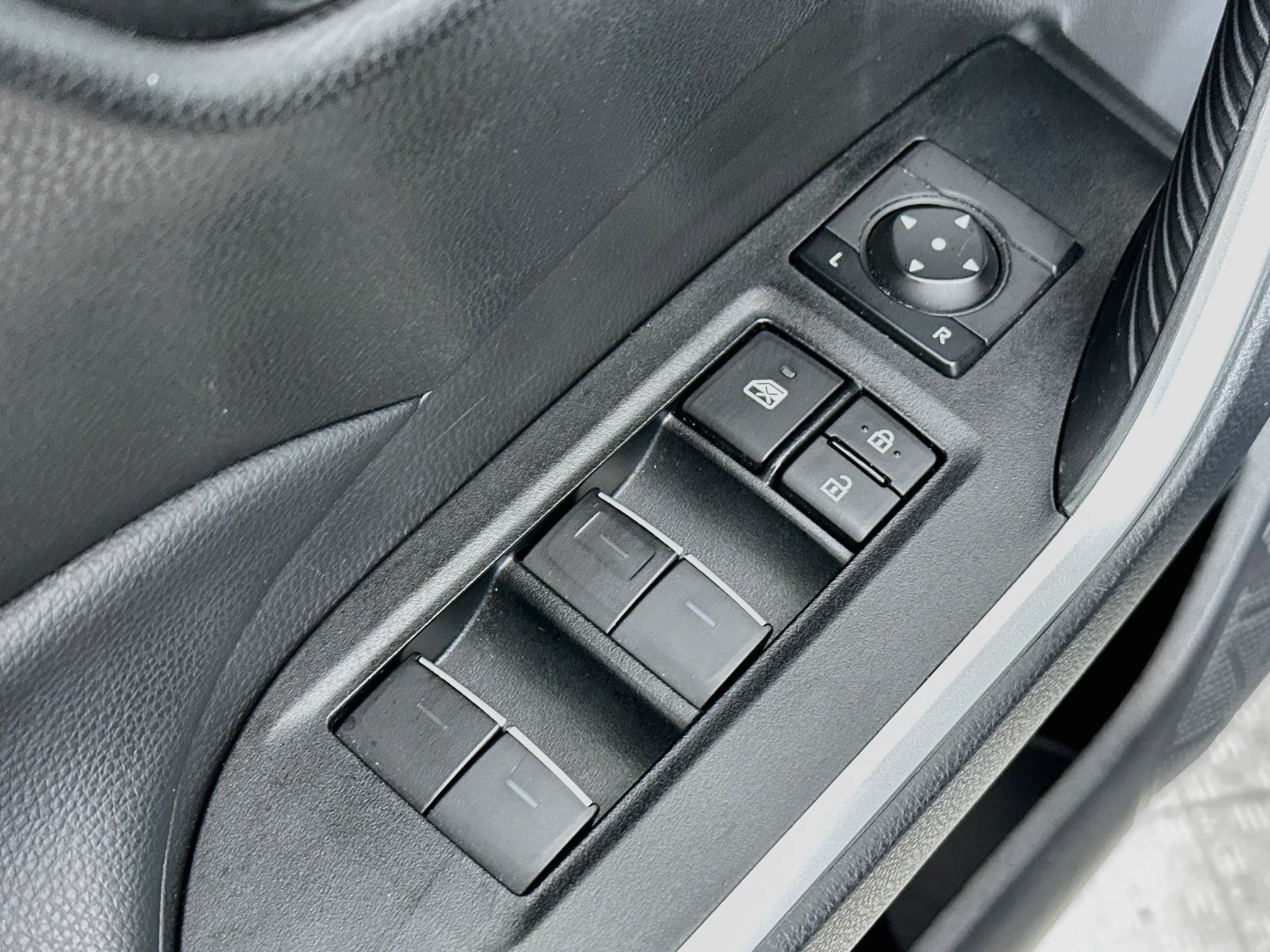 Certified 2025 Toyota RAV4 XLE AWD/4WD image 17