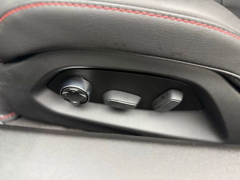 Used 2024 Chevrolet Corvette Z06 w/ Z07 Performance Package image 42