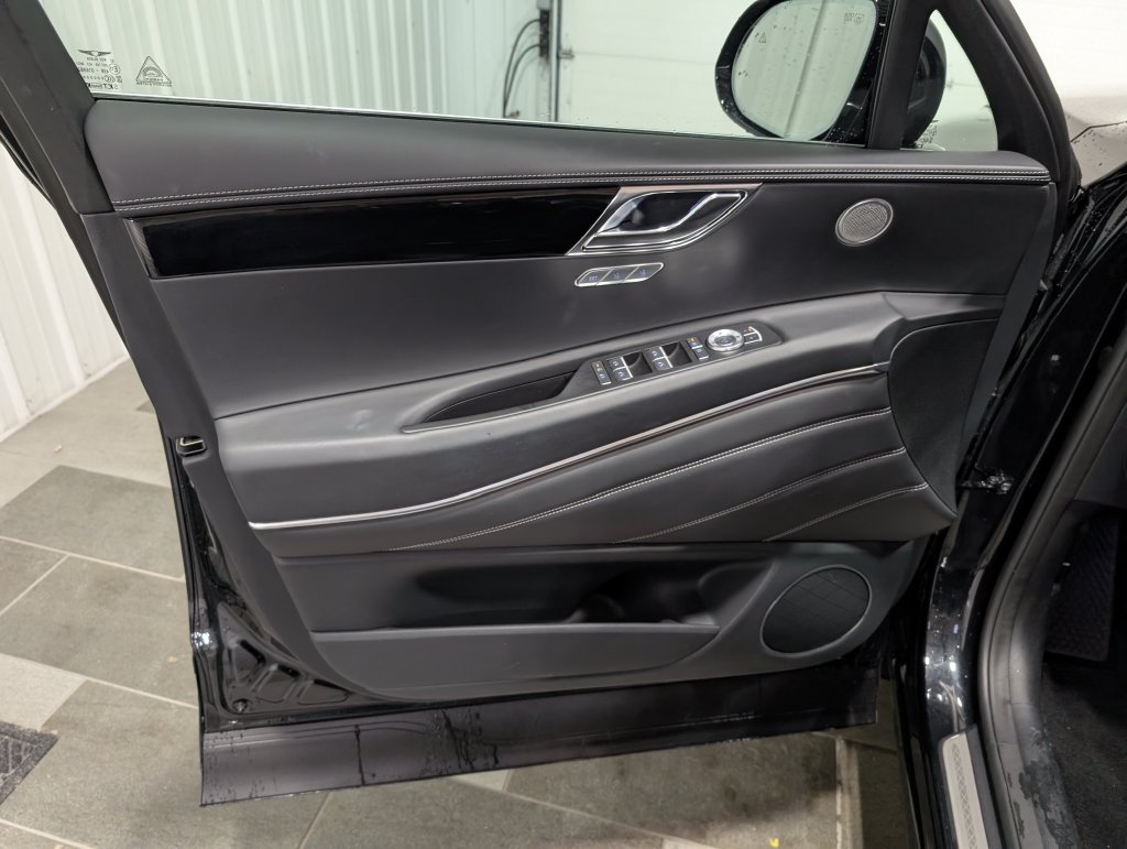 Used 2026 Genesis GV80 2.5T AWD/4WD image 12