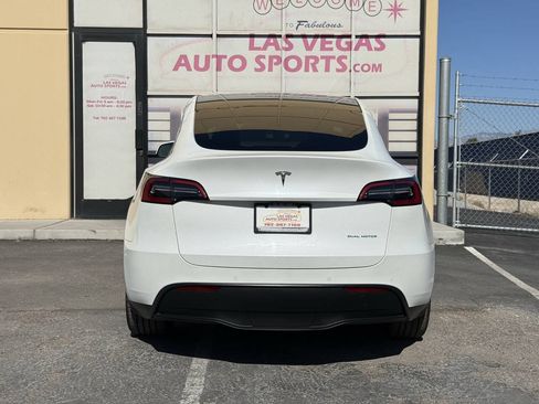 Used 2021 Tesla Model Y Long Range AWD/4WD image 8