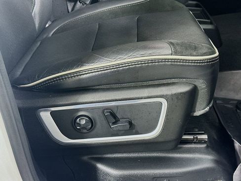 Used 2020 RAM 1500 Laramie image 23