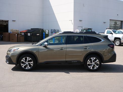 Used 2022 Subaru Outback Touring XT AWD/4WD image 4