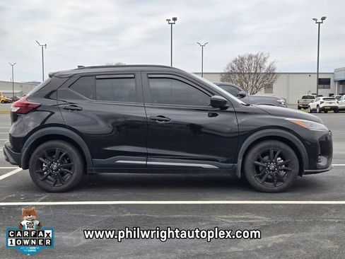 Used 2023 Nissan Kicks SR w/ SR Premium Package image 2