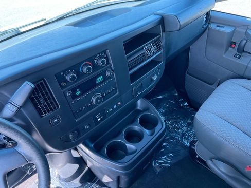 Used 2018 Chevrolet Express 3500 LT w/ LT Preferred Equipment Group image 23