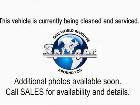 Used 2019 Kia Sorento LX image 2