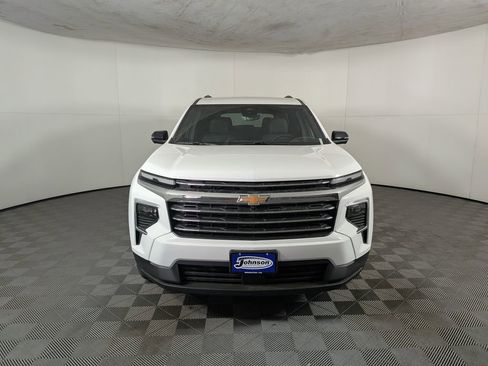 New 2026 Chevrolet Traverse LT w/ Driver Confidence Package image 2