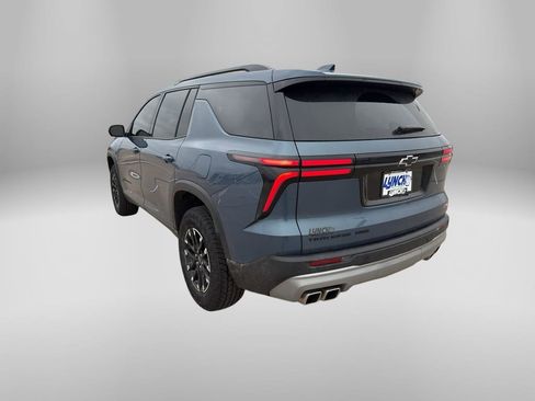 Used 2025 Chevrolet Traverse Z71 w/ Driver Confidence Package image 3