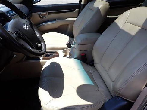 Used 2011 Hyundai Santa Fe Limited w/ Navigation Pkg 4 AWD/4WD image 11