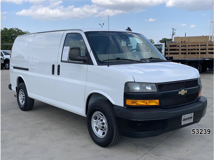 Used 2021 Chevrolet Express 3500 w/ Driver Convenience Package RWD image 3