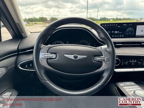 Used 2025 Genesis GV70 2.5T AWD/4WD image 9