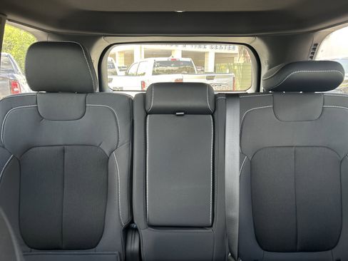 New 2026 Jeep Grand Cherokee Laredo X RWD image 17