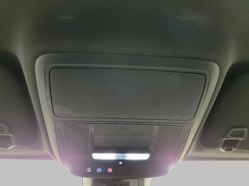 Used 2025 Chevrolet Equinox LT image 19