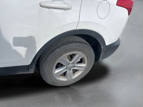 Used 2014 Toyota RAV4 XLE image 16