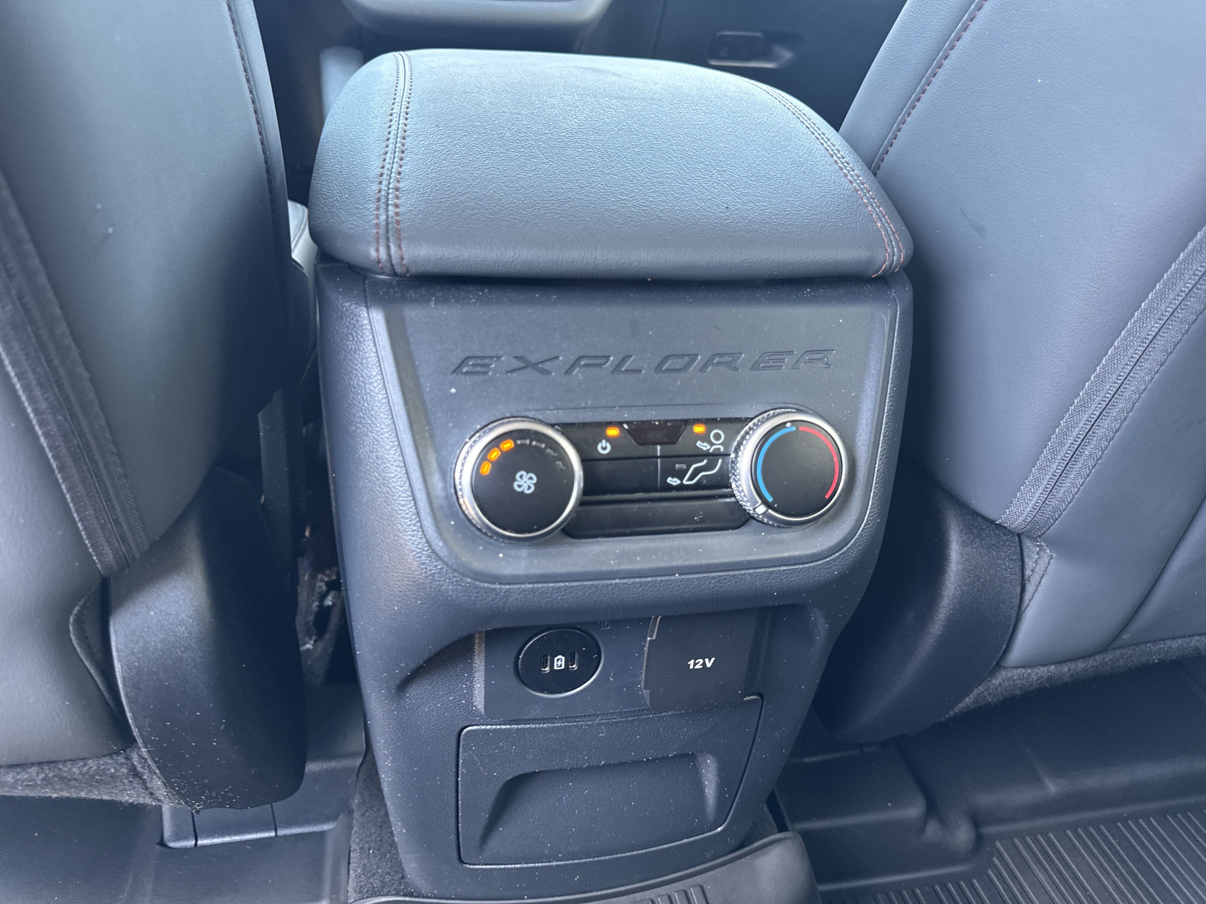 Used 2026 Ford Explorer Active w/ Active Comfort Package RWD image 26