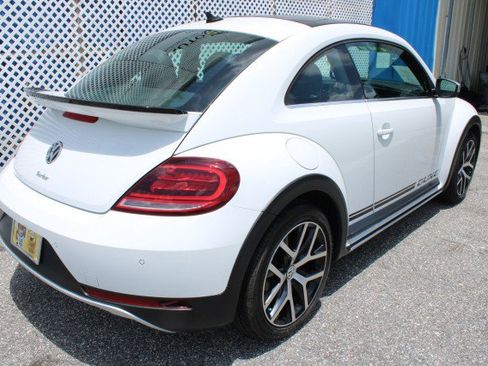 Used 2018 Volkswagen Beetle 2.0T Dune FWD image 4