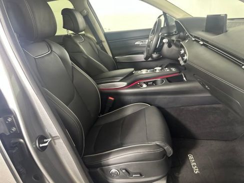 Used 2024 Genesis GV70 2.5T w/ Advanced Package AWD/4WD image 26