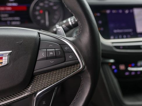 Used 2022 Cadillac XT5 Sportv w/ Technology Package image 13