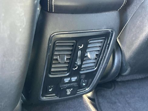 Used 2017 Jeep Grand Cherokee Limited AWD/4WD image 19