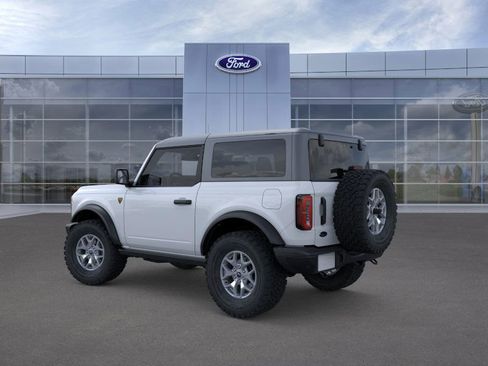 New 2025 Ford Bronco Badlands image 4