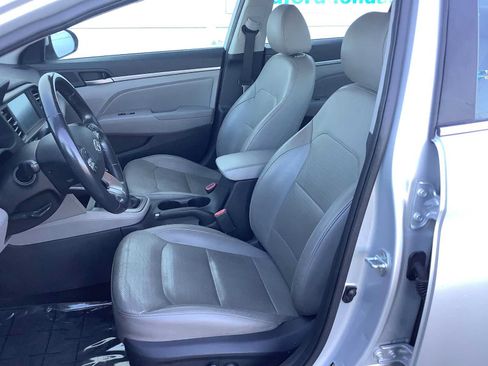 Used 2020 Hyundai Elantra Limited FWD image 11