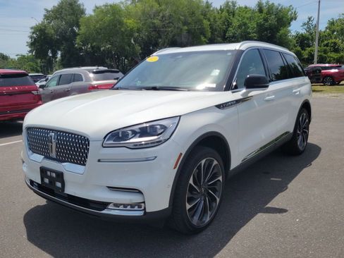 Used 2022 Lincoln Aviator Reserve w/ Equipment Group 201A AWD/4WD image 2