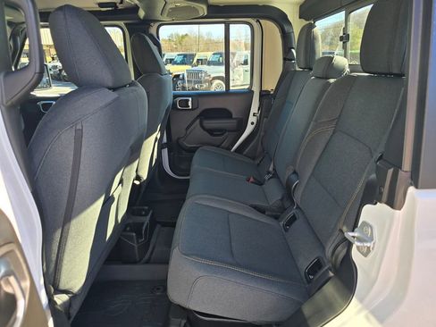 New 2026 Jeep Gladiator Sport AWD/4WD image 11