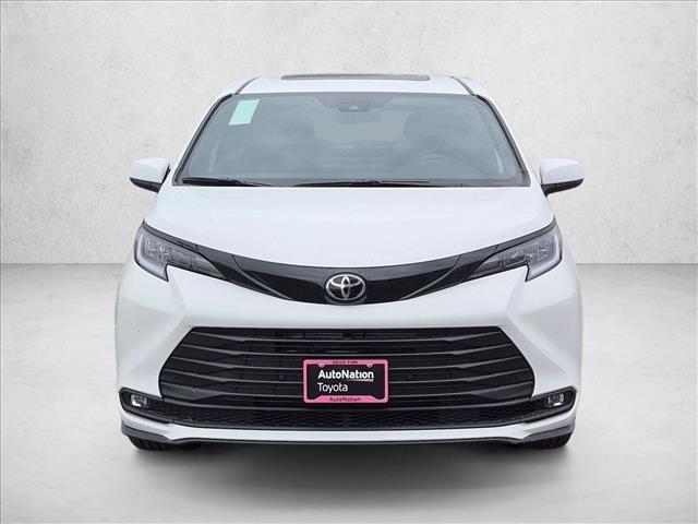New 2026 Toyota Sienna XLE Woodland Edition AWD/4WD image 6
