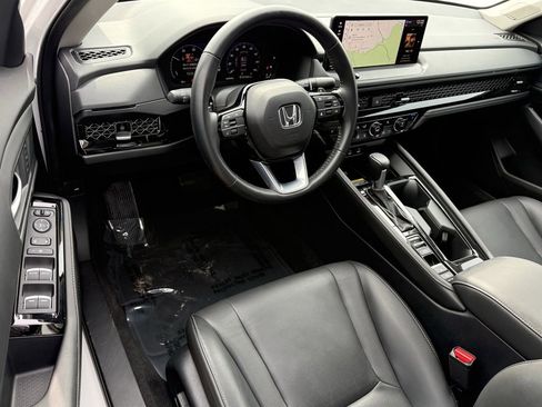 Used 2023 Honda Accord Touring image 16