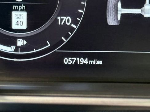 Used 2020 Land Rover Range Rover HSE image 19