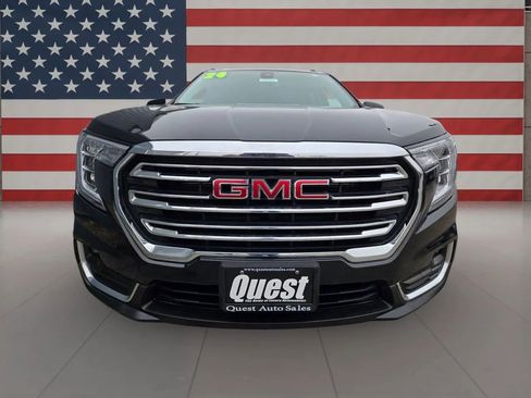 Used 2024 GMC Terrain SLT image 13