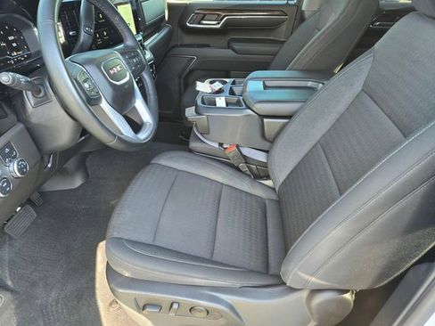 Used 2024 GMC Sierra 1500 Elevation image 13