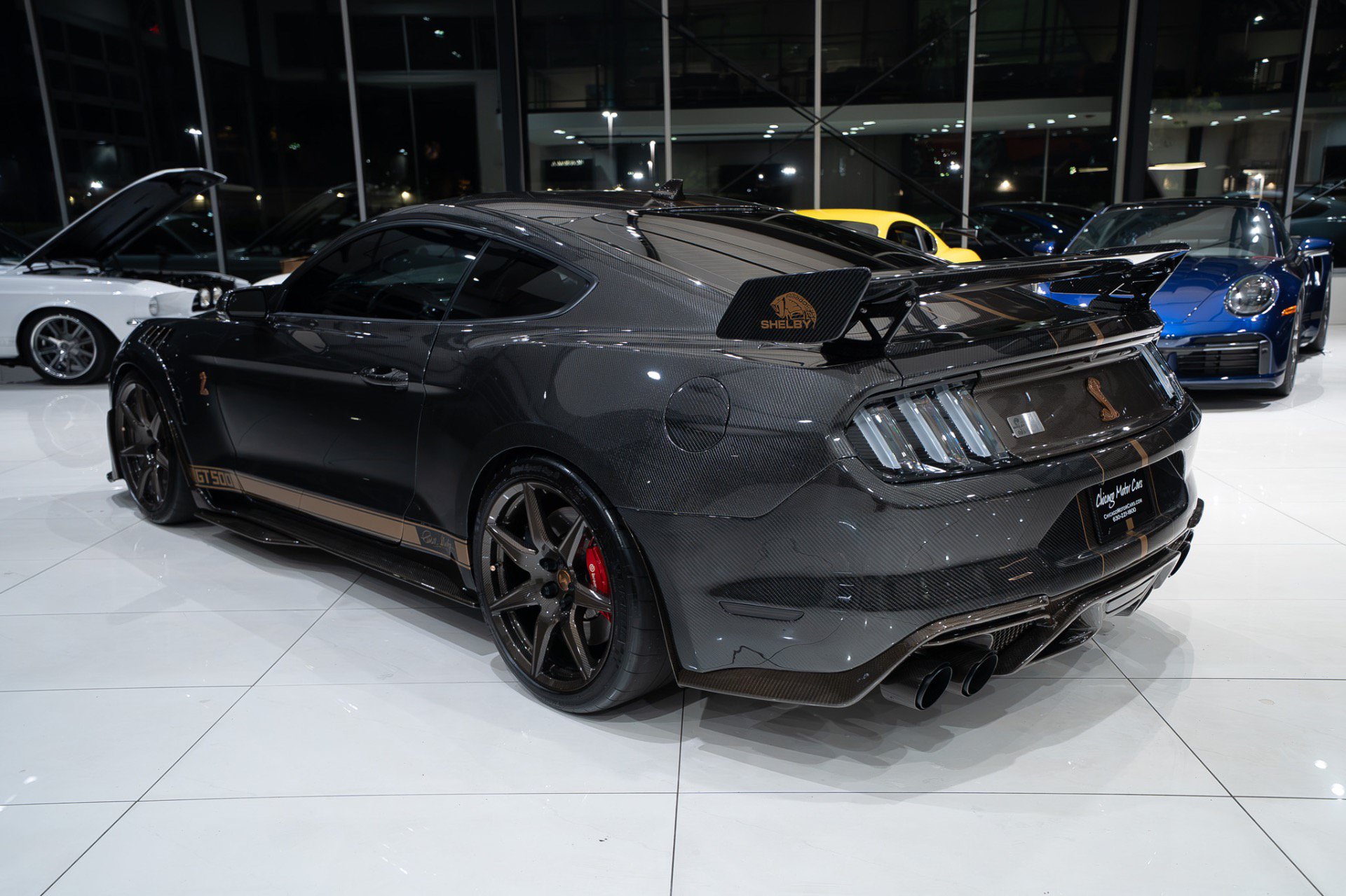 Used 2022 Ford Mustang Shelby GT500 w/ Carbon Fiber Track Pack RWD image 2