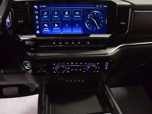 Used 2024 Chevrolet Silverado 2500 High Country w/ Z71 Off-Road Package AWD/4WD image 28