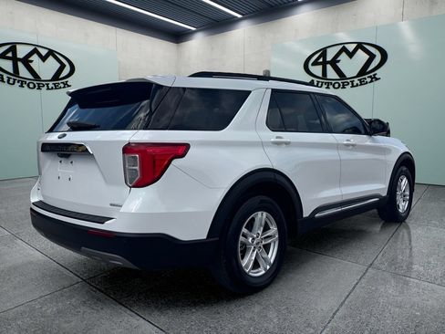 Used 2020 Ford Explorer XLT w/ Equipment Group 202A RWD image 3