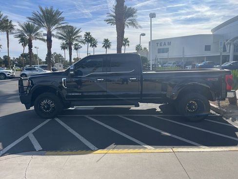 Used 2022 Ford F350 Lariat w/ Lariat Ultimate Package image 3