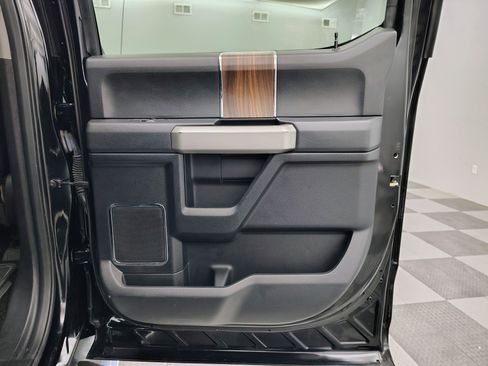 Used 2017 Ford F150 Lariat image 34