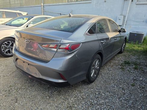 Used 2018 Hyundai Sonata SE image 2