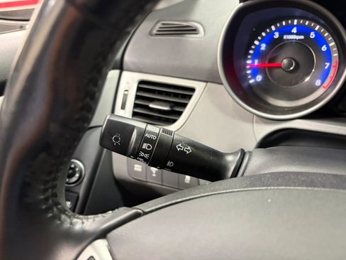 Used 2014 Hyundai Elantra Limited FWD image 31