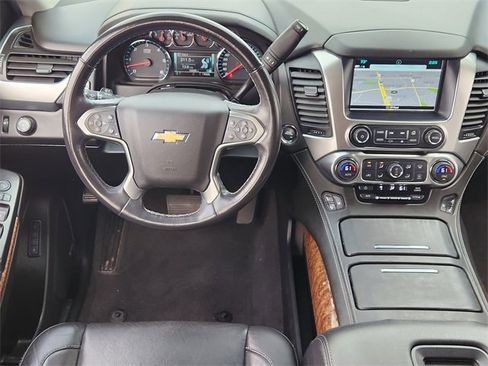 Used 2020 Chevrolet Suburban Premier image 15