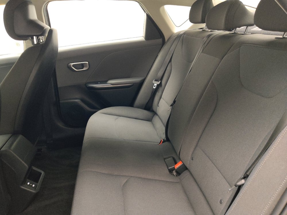 Used 2025 Kia K4 FWD image 18