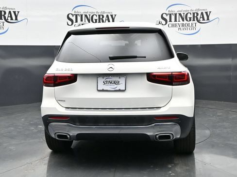 Used 2022 Mercedes-Benz GLB 250 4MATIC image 6