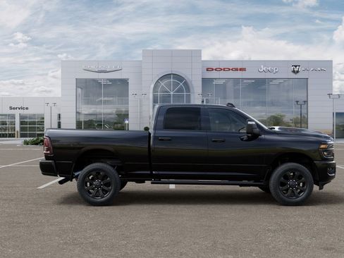 New 2026 RAM 2500 Tradesman AWD/4WD image 23