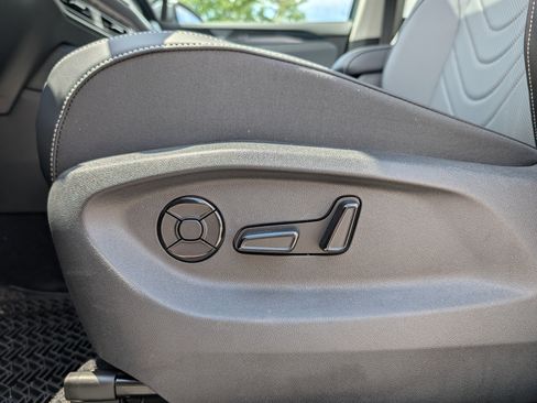 Certified 2026 Volkswagen Tiguan SE AWD/4WD image 21