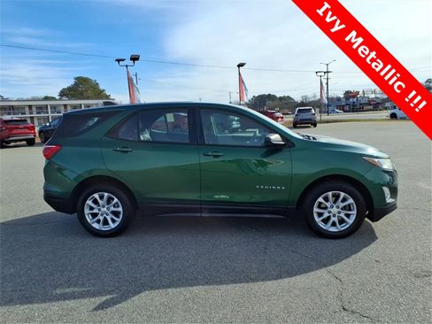 Used 2018 Chevrolet Equinox LS image 6