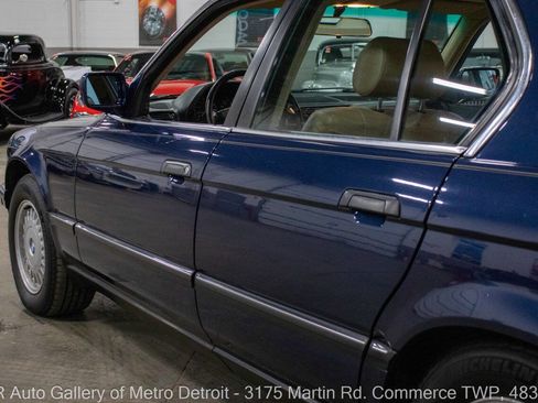 Used 1990 BMW 735i image 22