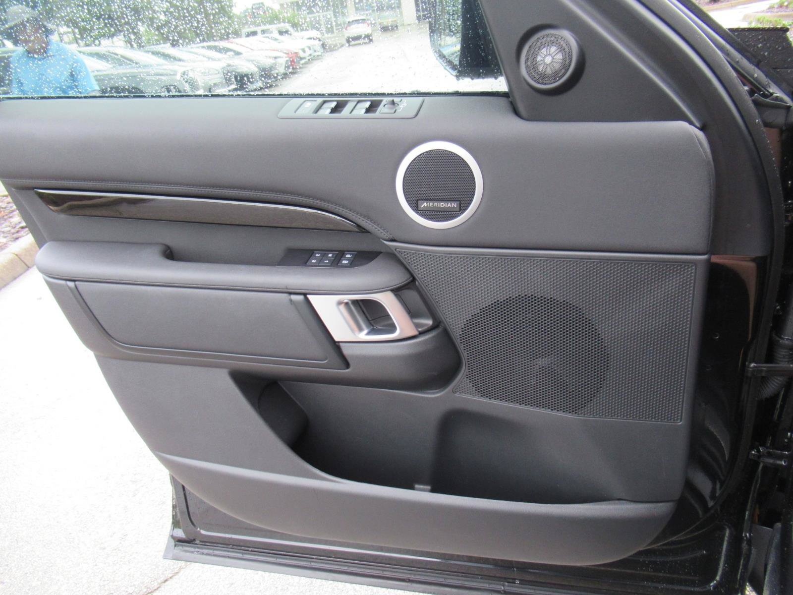 Used 2024 Land Rover Discovery S AWD/4WD image 20