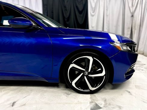 Used 2018 Honda Accord Sport image 13